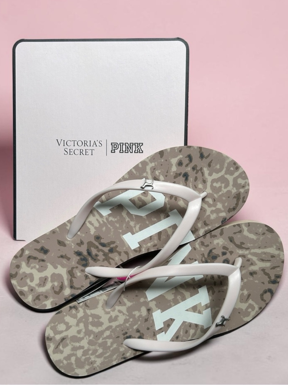 🆕🐆 PINK Leopard Platform Flip Flop Sandals Victoria’s Secret Size 9 NWT